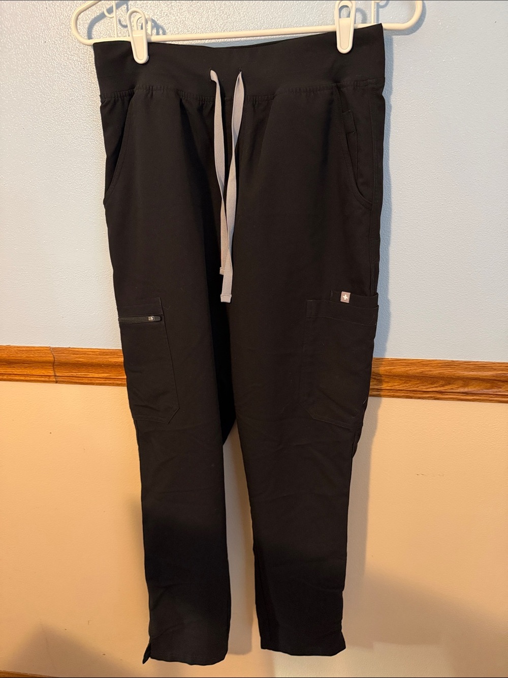 FIGS Black HW Yola High-Rise Slim Scrub Pants - Women’s Size Small (S)